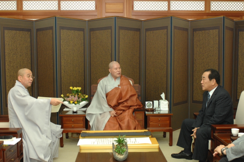 2010.06.22_불교방송 사장 경판 전달 (22)